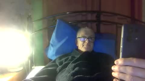 Andrew online show from February 15, 10:51 pm