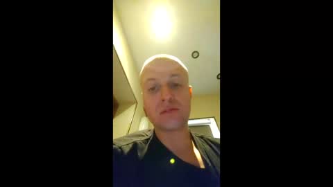 andrew3356577 online show from May 16, 6:17 pm