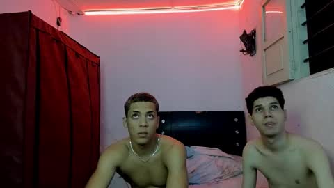 andrew_2811 online show from March 19, 6:27 am