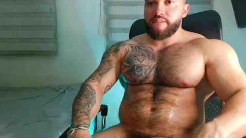 andrew_holden__ online show from March 27, 12:37 am