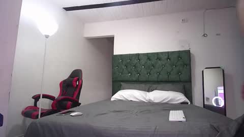 andrew restrepo online show from September 14, 6:32 pm