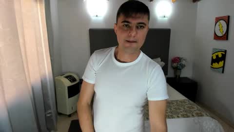 andrhes muller online show from January 4, 3:39 pm