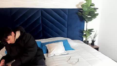 Snapshot of andyjoy_ chatting on October 18, 10:53 am Andy Joy  online show from October 18, 10:53 am
