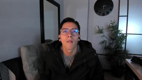 Snapshot of andyjoy_ chatting on October 17, 10:30 am Andy Joy  online show from October 17, 10:30 am
