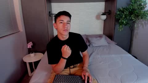 Snapshot of andyjoy_ chatting on February 10, 11:04 am Andy Joy  online show from February 10, 11:04 am