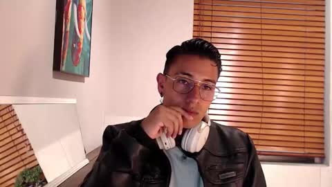 Snapshot of andyjoy_ chatting on September 23, 11:42 am Andy Joy  online show from September 23, 11:42 am