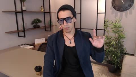 Snapshot of andyjoy_ chatting on December 18, 12:07 pm Andy Joy  online show from December 18, 12:07 pm