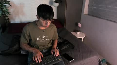 Snapshot of andyjoy_ chatting on October 6, 11:04 am Andy Joy  online show from October 6, 11:04 am