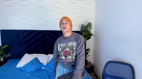 Snapshot of andyjoy_ chatting on January 24, 11:26 am Andy Joy  online show from January 24, 11:26 am