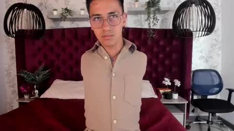 Snapshot of andyjoy_ chatting on September 24, 11:52 am Andy Joy  online show from September 24, 11:52 am