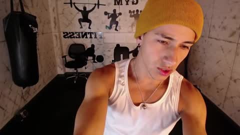 Snapshot of andyjoy_ chatting on December 9, 11:26 am Andy Joy  online show from December 9, 11:26 am