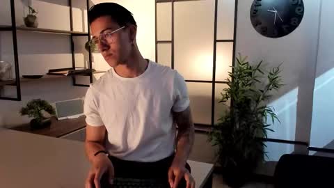Snapshot of andyjoy_ chatting on September 9, 1:43 pm Andy Joy  online show from September 9, 1:43 pm
