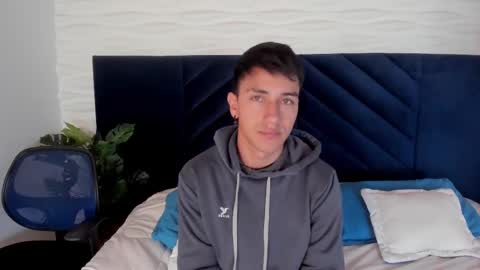 Snapshot of andyjoy_ chatting on February 15, 10:44 am Andy Joy  online show from February 15, 10:44 am