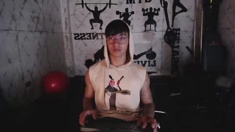 Snapshot of andyjoy_ chatting on October 3, 11:59 am Andy Joy  online show from October 3, 11:59 am