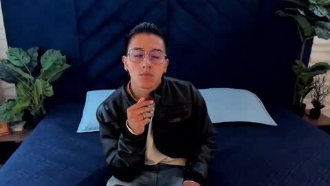 Snapshot of andyjoy_ chatting on October 8, 11:03 am Andy Joy  online show from October 8, 11:03 am