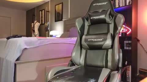 Andy Briars online show from December 10, 12:45 am