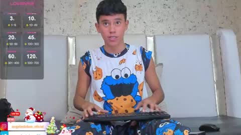 Snapshot of angel_esteban_fx chatting on December 5, 3:37 am ngel Esteban  online show from December 5, 3:37 am