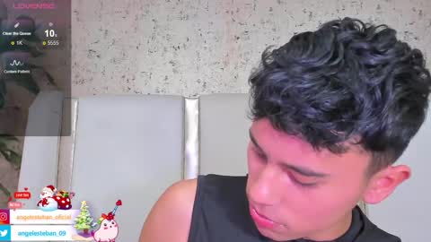 Snapshot of angel_esteban_fx chatting on January 8, 4:02 am ngel Esteban  online show from January 8, 4:02 am