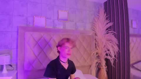 Angel Doll online show from March 26, 6:17 am