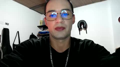 angelitoguerra2024 online show from March 18, 1:52 am