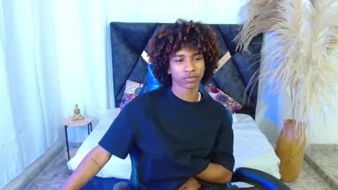 Angel online show from February 11, 8:47 pm