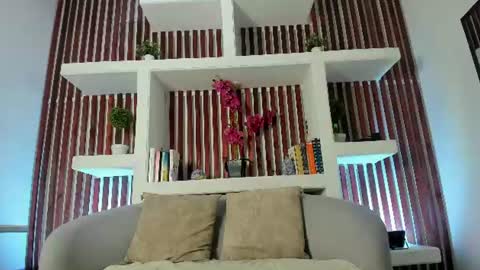 angell_rodriguez online show from July 7, 2:44 am