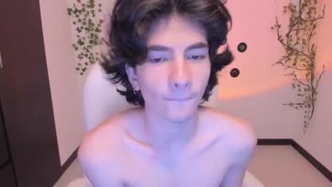 Angel online show from October 25, 9:49 pm