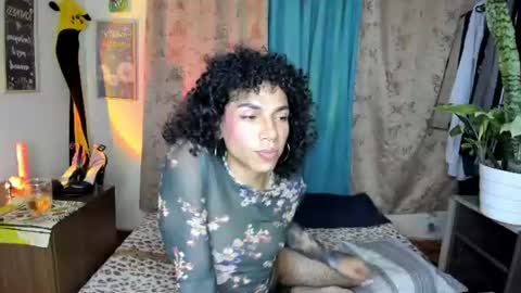 angelwhitte online show from July 3, 3:23 am