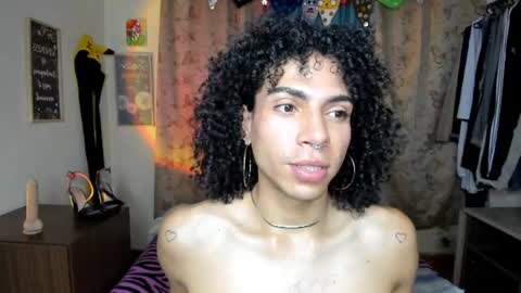 angelwhitte online show from July 16, 1:01 am