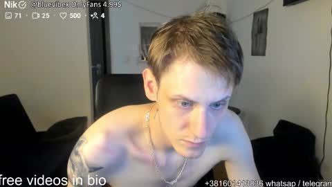 Snapshot of annonimsick chatting on September 23, 6:51 pm    online show from September 23, 6:51 pm