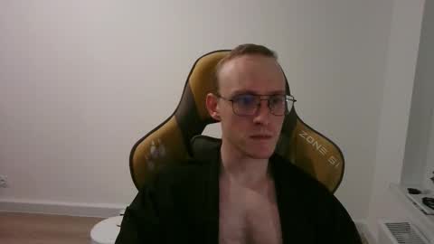 anthonythorn online show from November 1, 8:57 pm