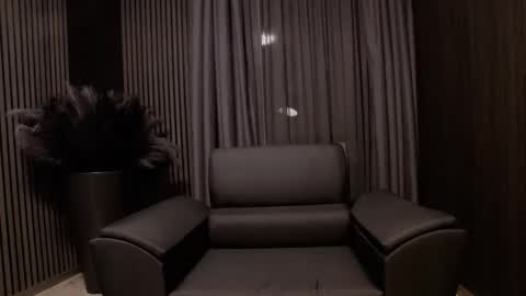 HI My name is Antonio online show from February 6, 7:55 pm