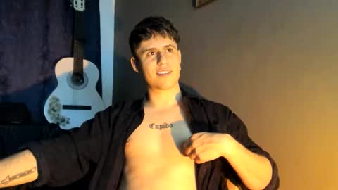 Snapshot of antonnello_ chatting on October 22, 7:23 am antonnello_ online show from October 22, 7:23 am