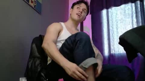 antonnello_ online show from May 24, 9:21 pm