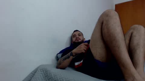 antony_smithh online show from February 7, 6:34 pm