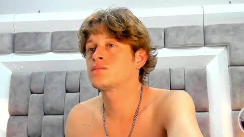 Snapshot of antthony_kings chatting on October 5, 8:24 pm Anthony King online show from October 5, 8:24 pm