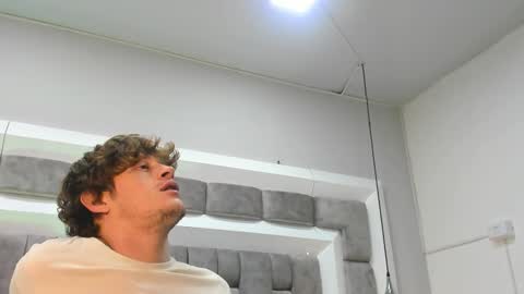 Snapshot of antthony_kings chatting on October 13, 9:21 pm Anthony King online show from October 13, 9:21 pm