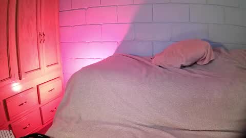 AnuarFox online show from February 10, 7:57 am