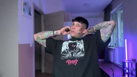 Tom online show from April 5, 4:25 pm