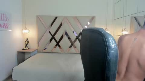 anyelotwink online show from March 24, 6:29 am