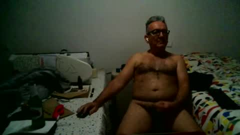 Snapshot of apixaba chatting on January 23, 1:30 am furry bear online show from January 23, 1:30 am