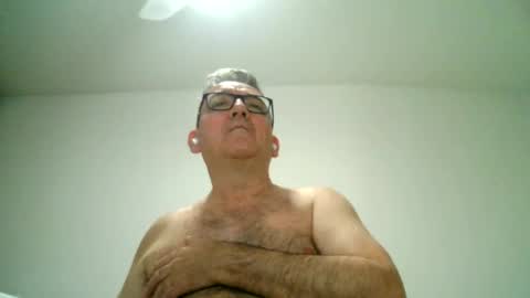 Snapshot of apixaba chatting on February 24, 9:52 pm furry bear online show from February 24, 9:52 pm