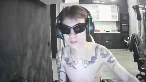 aplant_ online show from September 14, 5:59 pm