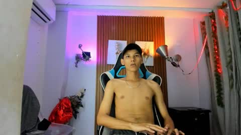 Snapshot of aquarius_xxx chatting on October 22, 11:36 am aquarius_xxx online show from October 22, 11:36 am