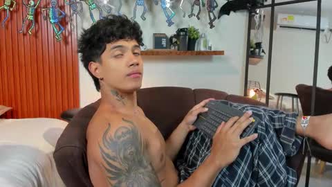 aress444 online show from October 5, 9:35 am