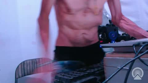 Snapshot of armaduradeacero chatting on October 16, 9:39 am armaduradeacero online show from October 16, 9:39 am