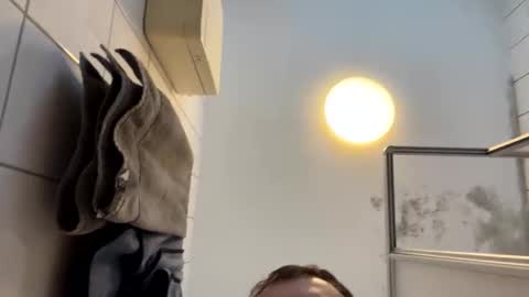 armyskater32 online show from February 15, 8:34 am