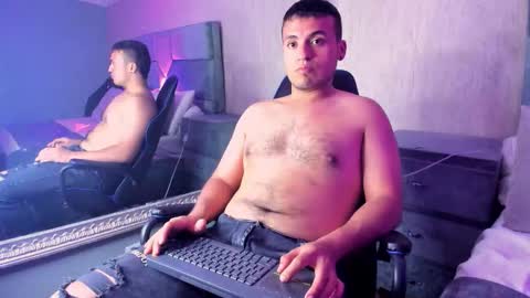 AronOlsen online show from February 20, 8:21 pm