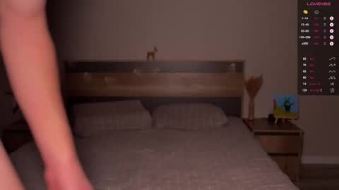 Aron and Phil solo online show from November 8, 6:33 pm