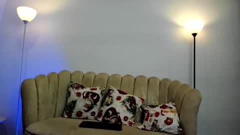   online show from February 4, 1:11 am